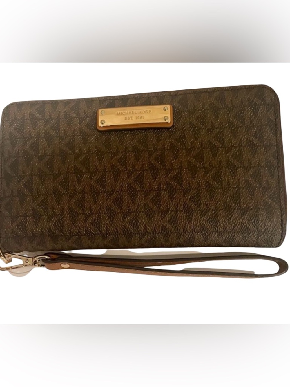 Micheal Kors Wristlet - Picture 5 of 5